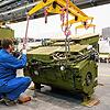 Ein Motor für einen Schützenpanzer Puma. Der Antrieb ist so kompakt, wie kein anderer militärischer Antrieb. Es besteht im Kern aus ...