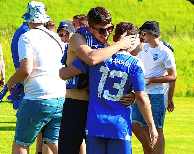 Bild 11: SV Karsau schießt sich mit 14:0 bei der Spvgg. Utzenfeld zum Titel &ndash; und wir haben Bilder!