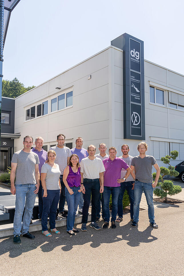 Mit einem kleinen Team von 14 Personen startet dg technologies im Blumhof durch.