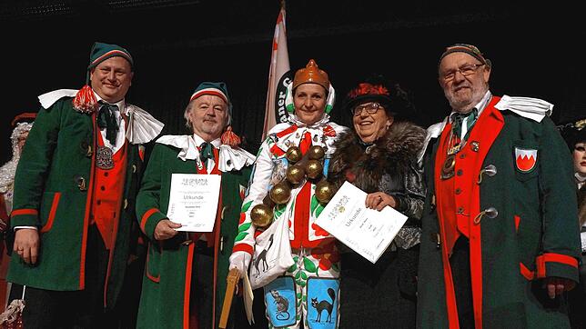 Die Geehrten: Zunftmeister Tobias Fritz (von links), Maximilian Reich, Katja Göhr und Heidi Maier haben am Düengemer Obed von ...