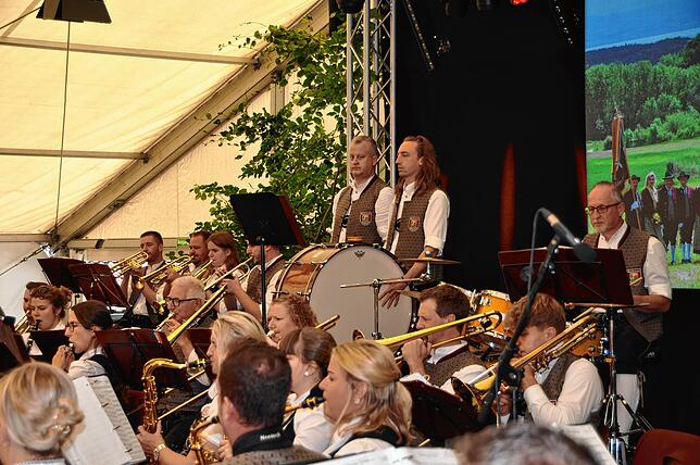Bild 5: Bilder vom Pfingstmusikfest des Musikvereins Riedheim