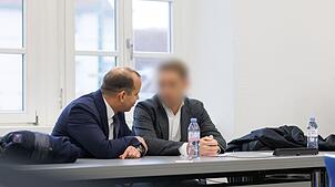 Der Mann wurde wegen fahrlässiger Tötung in Tateinheit mit fahrlässiger Gefährdung des Straßenverkehrs verurteilt. (Archivbild)