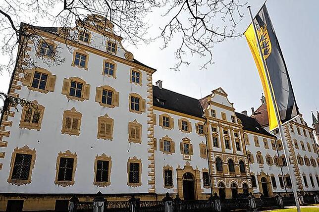 Schloss Salem von außen.