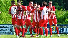 Bild : Die besten Bilder vom Duell zwischen FV Walbertsweiler-Rengetsweiler und FC Neustadt