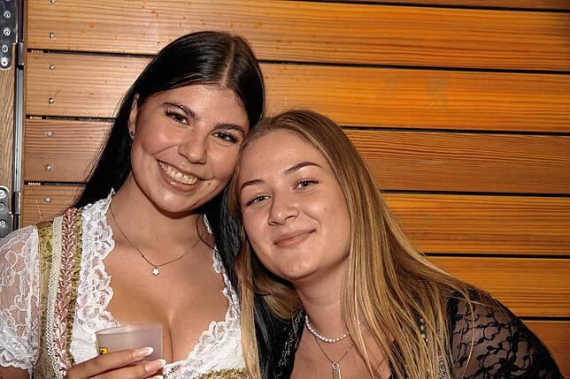 Bild 2: Die besten Bilder der Alpenparty in der Zoznegger Weiherbachhalle in der Gemeinde Mühlingen