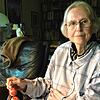 Dieses Bild von Doris Epple ist wenige Tage vor ihrem Tod entstanden. Hier zeigt sie die von ihr kunstvoll von Hand verzierten Ostereier.