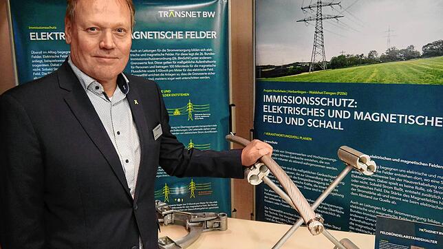 Großprojektleiter Otto Kettmann stellte den Neubau der Stromtrasse zwischen Herbertingen und Waldshut-Tiengen vor. Auch im Hegau sollen ...