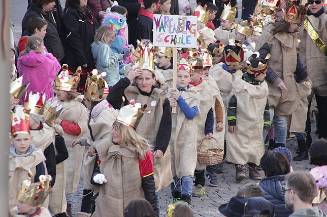 Bild 25: Bilder vom großen Kinderumzug von oben – Teil 1