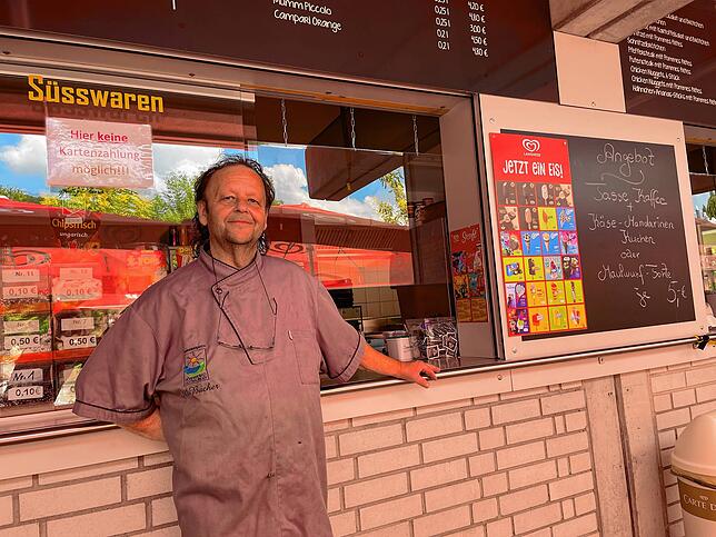 Seit 28 Jahren betreibt Markus Bacher die Schwimmbadgastronomie im Gottmadinger Höhenfreibad. Sein Speisenangebot geht weit über das ...