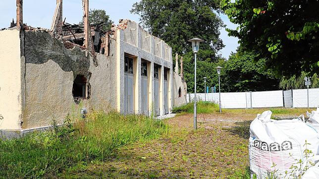 Noch steht die Ruine, wo sich Freunde der Scheffelhalle einen Wiederaufbau wünschen.