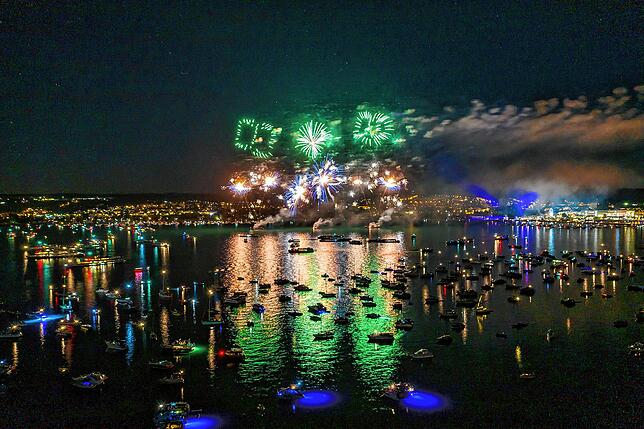 Bild 6: Spektakuläre Bilder vom Feuerwerk bei Seenachtfest und Fantastical 2022