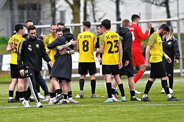 Bild 1: SV 08 Laufenburg unterliegt mit 2:3 beim SC Wyhl &ndash; und wir haben Bilder!