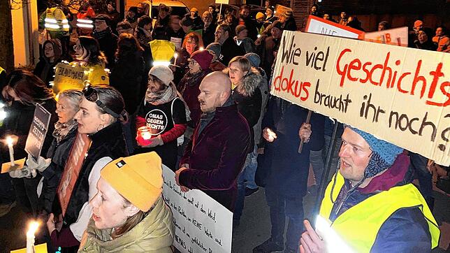 Wie hier erst kürzlich bei der Demo in Sigmaringen werden auch zur Mahnwache in Pfullendorf viele Menschen erwartet, die vor der ...