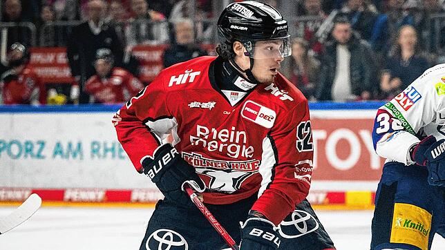 Hakon Hänelt, hier im Einsatz gegen die Eisbären Berlin, wechselt von den Kölner Haien zu den Schwenninger Wild Wings.