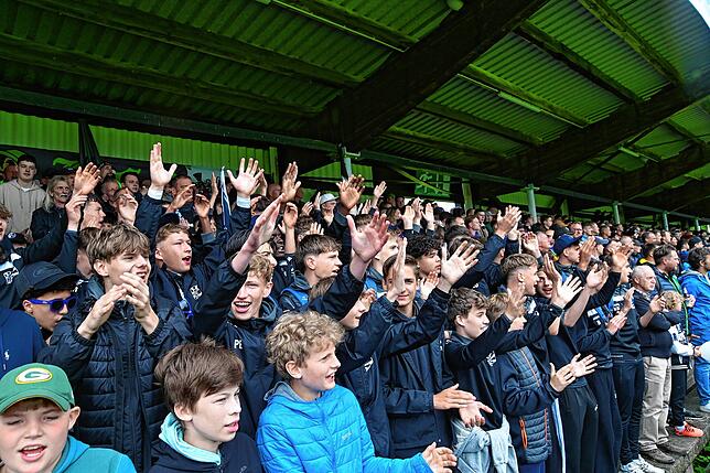 Bild 30: So feiern die Fans den Aufstieg des FC 08 Villingen