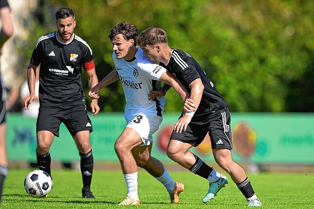 Bild 27: SV 08 Laufenburg unterliegt Tabellenführer FC Teningen mit 0:1 – und wir haben Fotos!