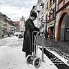 Man muss zweimal hinschauen, um zu erkennen, dass hier zwei Fotos zu einem Bild zusammengefügt wurden. Hier die winterliche Kaiserstraße ...
