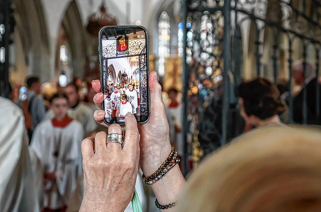 Bild 15: Zahlreiche Menschen auf dem Hausherrenfest in Radolfzell – Die Bilder!