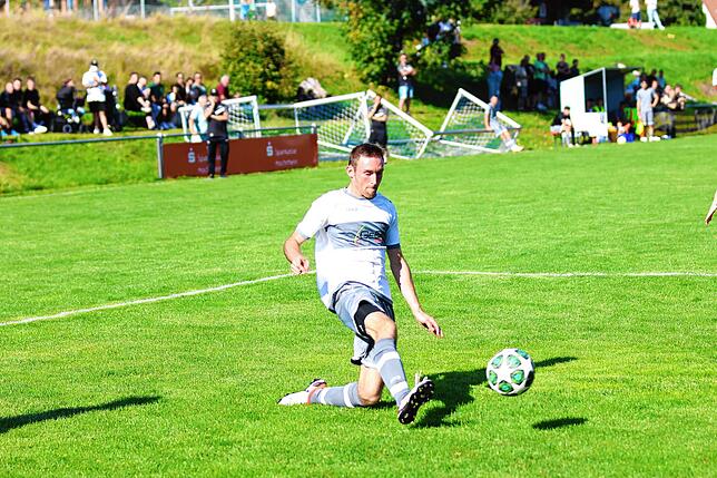Bild 39: FC Dachsberg gewinnt Derby bei der SG Hotzenwald mit 7:2 – und wir haben Fotos!