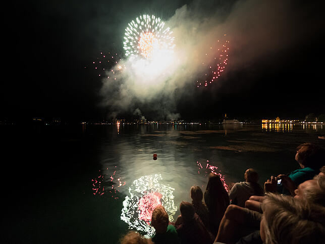 Seenachtfest Konstanz 2018: Das Feuerwerk auf der Konstanzer Seite. Der neue Veranstalter, die Full Moon Group aus Stuttgart, hatte ...