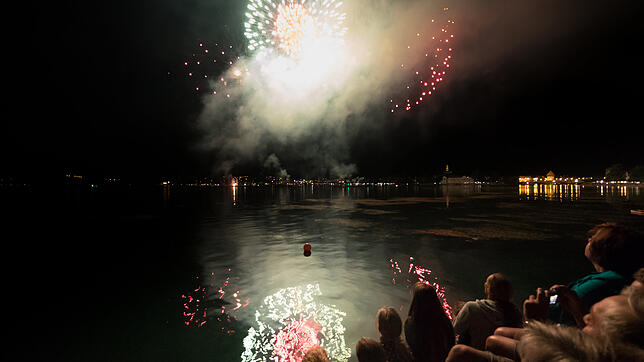 Seenachtfest Konstanz 2018: Das Feuerwerk auf der Konstanzer Seite. Der neue Veranstalter, die Full Moon Group aus Stuttgart, hatte ...