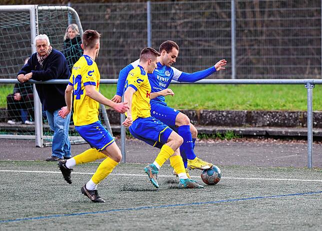 Bild 14: Unsere große Bildergalerie vom Spiel zwischen dem FC Radolfzell und der SpVgg F.A.L.