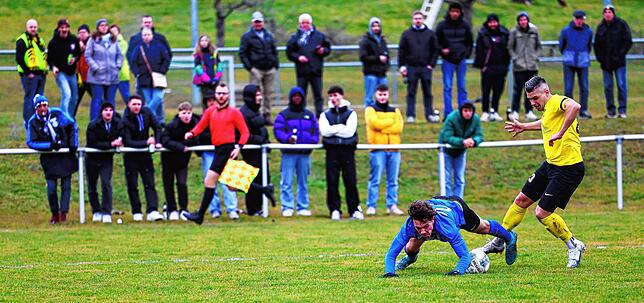 Bild 4: Die besten Bilder vom Viertelfinalspiel um den SBFV-Pokal zwischen Öhningen-Gaienhofen und Lahr