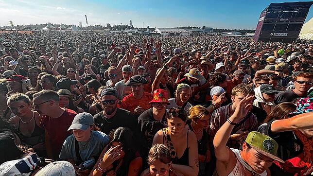 Bild 23: Ostfriesischer Hip-Hop auf dem Southside 2025: Der Auftritt von 102 Boyz in Bildern