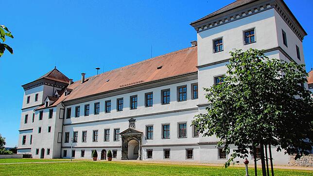 Schloss Meßkirch ist eines der Wahrzeichen der Zimmernstadt. Jetzt können Besucher es wieder erkunden &ndash; bei Führungen und am ...