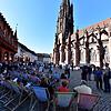 Das Freiburger Münster ist nach einer Frau benannt &ndash; aber Frauen dürfen dort nicht am Altar stehen.  Bild: Eggstein.