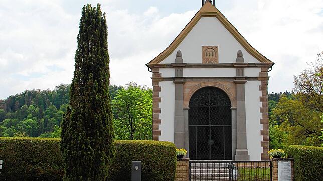 Für die Kalvarienbergkapelle Eberfingen, die starke Sturmschäden davongetragen hatte und von 2017 bis 2019 saniert wurde, stehen aktuell ...
