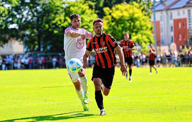Bild 14: Türk. SV Singen feiert den Oberliga-Aufstieg! Wir waren mit der Kamera dabei.
