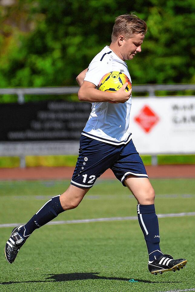 Bild 14: FC Schönau besiegt den FC Schlüchttal mit 4:1 &ndash; und wir haben die Bilder!