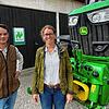 Betriebsleiter Roman Strasser (links) und die landwirtschaftliche Referentin Nicola Gindele haben den markgräflich-badischen Gutsbetrieb ...