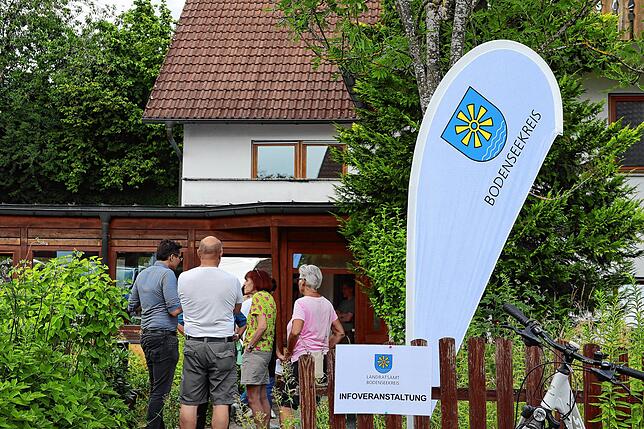 Das ehemalige Haus Rosengarten in Beuren wird zur Gemeinschaftsunterkunft. Bei einer Infoveranstaltung des Landratsamts können sich ...