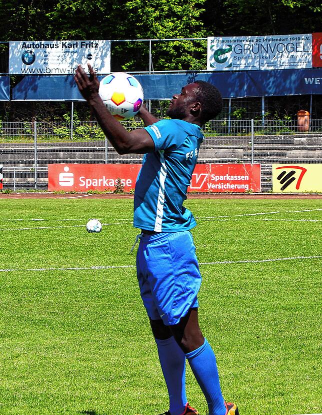 Bild 23: Verbandsligaderby zwischen SC Pfullendorf und FC Singen gewinnt der SCP mit 3:1