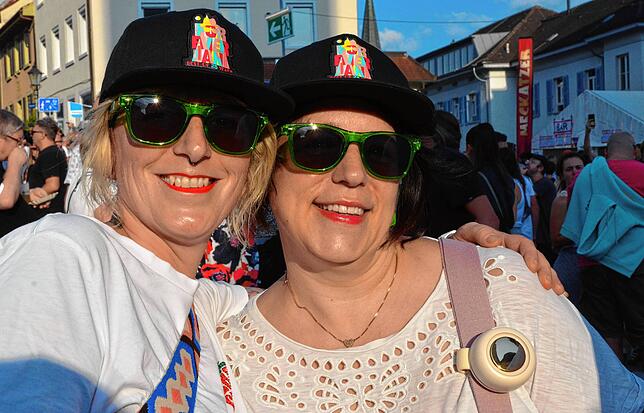 Bild 15: Gute Stimmung beim dritten Konzertabend des Markdorf Open-Air 2025