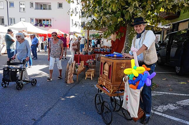 Bild 26: Buntes Markttreiben im Städtle – exklusive Bilder