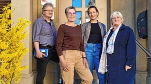 In der Worblinger Straße 14 sind einige der Sozialdienste des Caritasverbands Singen-Hegau angesiedelt. Im Bild (von links) Wolfgang ...