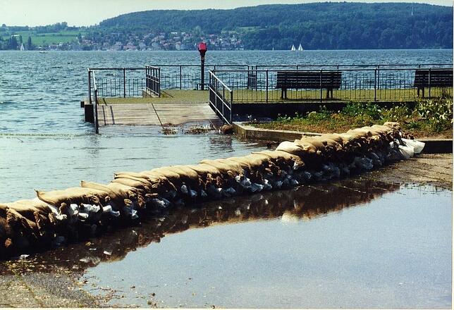 Bild 21: Pfingsthochwasser 1999: Das Jahrhundertereignis in Bildern