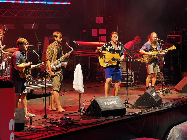 21:36 Uhr: Il Civetto auf der Haubtbühne, die Berliner Band liefert ein großartiges Konzert ab.