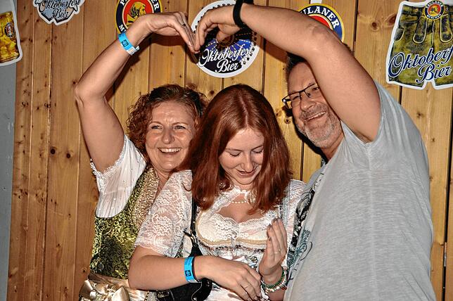 Bild 20: Oktoberfest der Narrenzunft Hugeloh in Leimbach - die tollsten Bilder