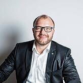 Michael Ehlers, 50, ist Kommunikations- und Managementtrainer. Er ist Direktor des „Center for Rhetoric“ am SMP Management ...