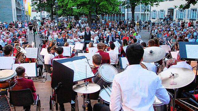 Bild : Mehr als 700 Radolfzeller besuchen das große Galakonzert des Jugendblasorchestern
