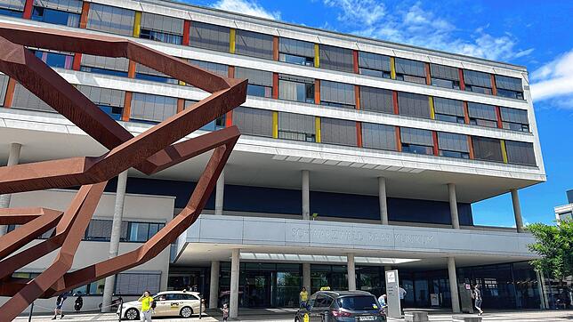 Eigentlich kommen die Menschen ja ins Klinikum, um gesund zu werden. Wenn allerdings Patienten trotz Nasenschlauch versuchen zu rauchen, ...