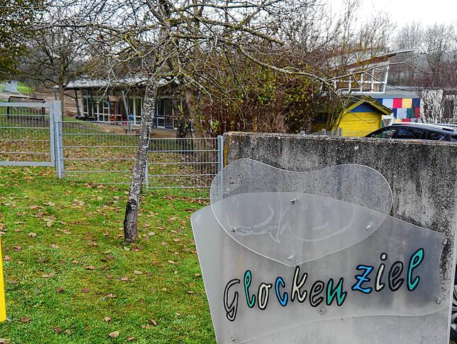 Der Kindergarten Glockenziel erhält einen Anbau. Laut Stadtbaumeister Matthias Distler soll er im Frühjahr 2026 fertig sein.