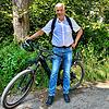 Der ehemalige Chefarzt der Unfallchirurgie, Privatdozent Axel Probst, genießt im Ruhestand seine Fahrradtouren im Hegau und in den ...