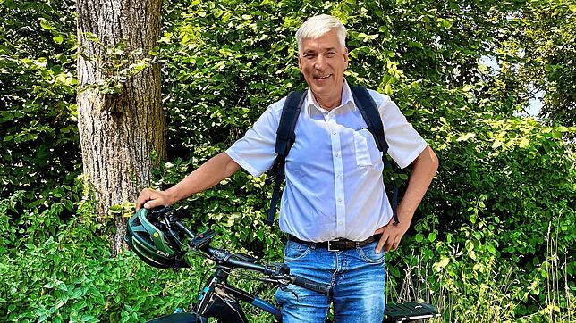 Der ehemalige Chefarzt der Unfallchirurgie, Privatdozent Axel Probst, genießt im Ruhestand seine Fahrradtouren im Hegau und in den ...