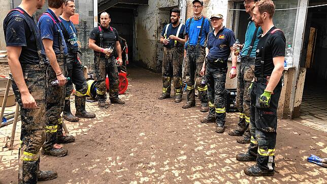 Die Feuerwehren des Landkreises Waldshut im Hochwasser-Einsatz in Ahrweiler &ndash; hier der Zug Hochwasser.