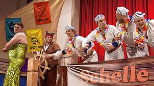 Die Schellewercher verbreiten mit ihren Shantys gute Laune. Bild: Eischet